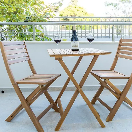 Comfy In The Heart Of *