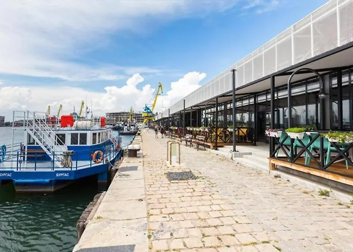 Comfy In The Heart Of דירה