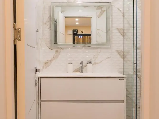 Comfy In The Heart Of *